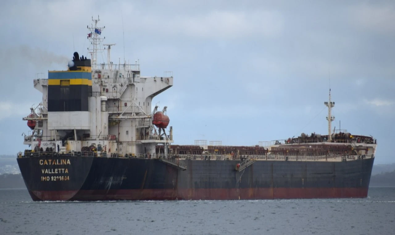 DryShips "Catalina"yı Satıyor