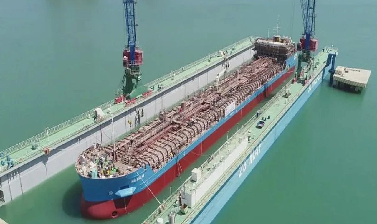 Bakü Tersanesi'nde Devam Ediyor