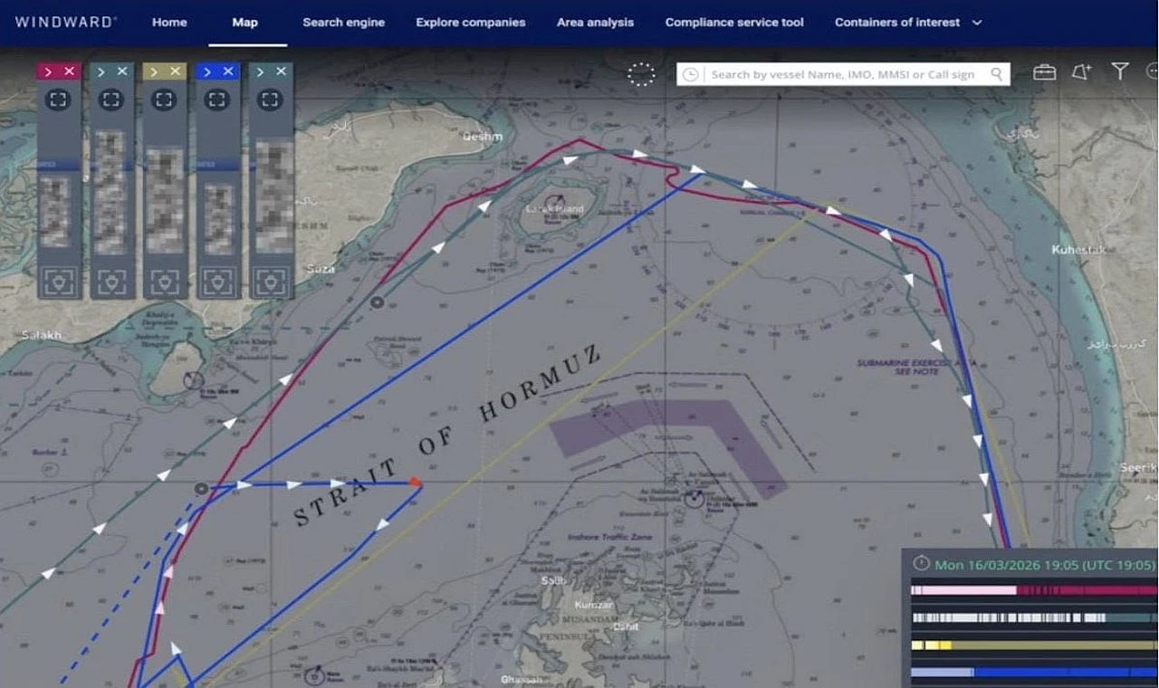 Gemiler İran Kıyıları Boyunca Seyrediyor
