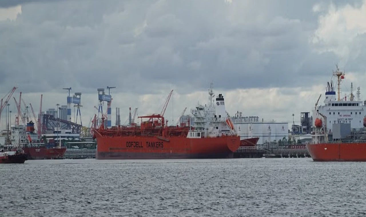 Hürmüz Boğazı'ndan Geçmesine İzin Verdi