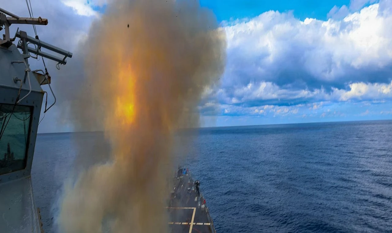 Hürmüz Boğazı'nın Kapanması