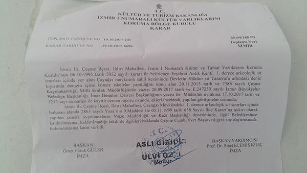 Çeşme'de SİT Alanına İzinsiz Kurulan İskeleleri Belediye Kaldırdı