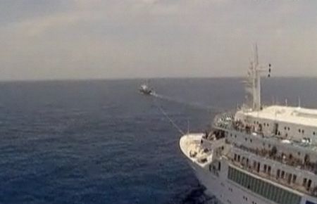 Costa Allegra?yı çekme işlemi devam ediyor