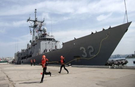 İnterfaks: 2 ABD savaş gemisi Karadeniz'de