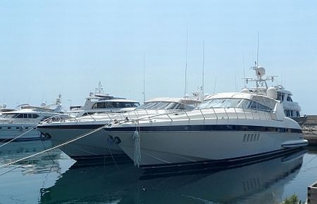 Kaçak yatlara el konmaya başladı