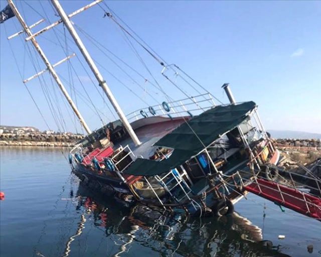 Tatlısuda Yat Batma Tehlikesi Geçirdi