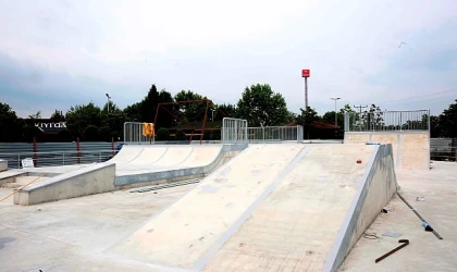 Büyükşehir’den Gölcük sahiline skate park