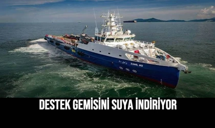 Destek Gemisini Suya İndiriyor