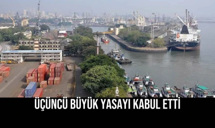 Üçüncü Büyük Yasayı Kabul Etti