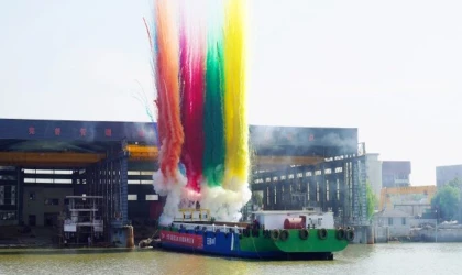 Teknesini Piyasaya Sürdü