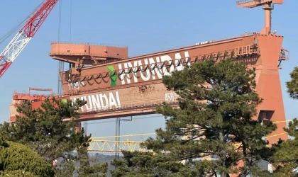 Sekiz Konteyner Gemisi Ekledi