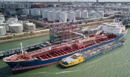 1,6 Milyar Dolar Topladı