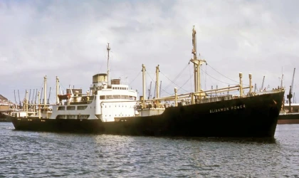 Ara Güverteli Geminin Yolculuğu