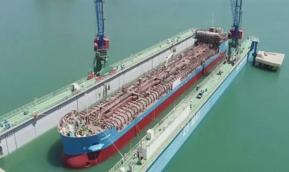 Bakü Tersanesi'nde Devam Ediyor