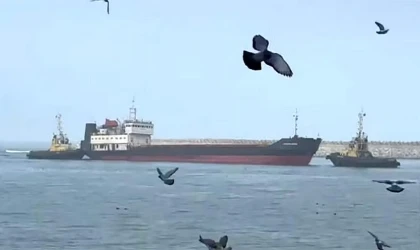 Hazar Şiva gemisi Hazar Denizi'nde karaya oturdu