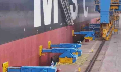 Qingdao Limanı Devreye Aldı