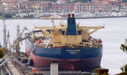 Suezmax Tanker Hasar Gördü