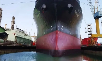 Boğaz'dan Geçmesine İzin Verdi