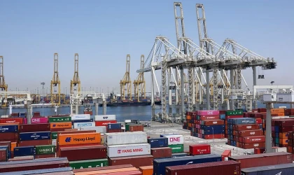 Keskin Bir Şekilde Yükseldi