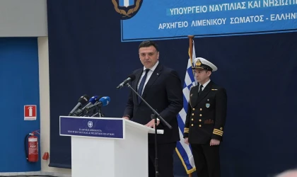 Yunan bayraklı On Gemi