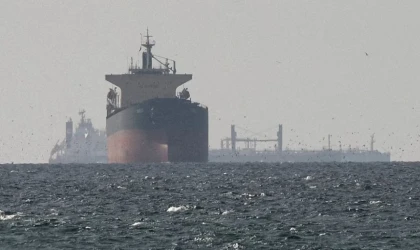 "Alicia" Hürmüz Boğazı'ndan geçiyor