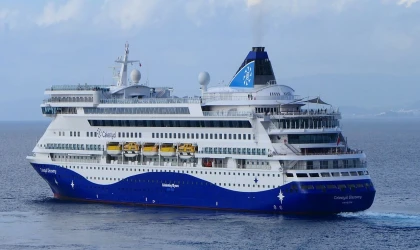 İlk Yolcu Gemisi Oldu