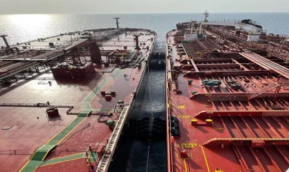 Petrol İhracatını Sürdürüyor