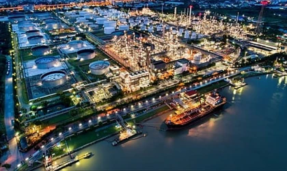 Nafta Açığını Kapatıyor