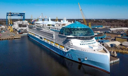 "Legend of the Seas"i Teslim Aldı