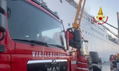 Yolcu Gemisinde Yangın Çıktı