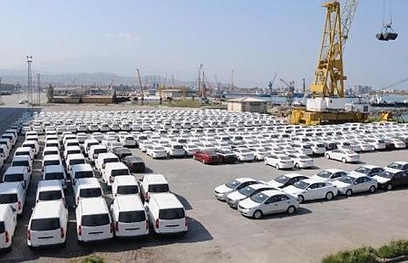 4 Bin Otomobil 4.5 aydır limanda