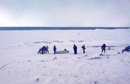 675 Balıkçıyı Kopan Buzuldan Kurtarma Operasyonu