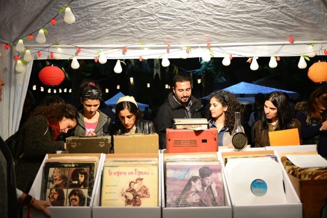 Boğazın ortasında plak nostaljisi