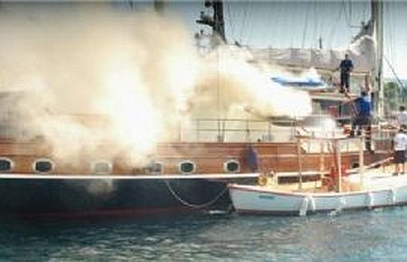 Ahşap Yatta Yangın Çıktı