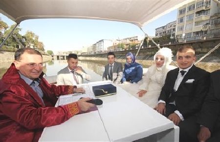 Asi Nehri'nde Nikah Heyecanı