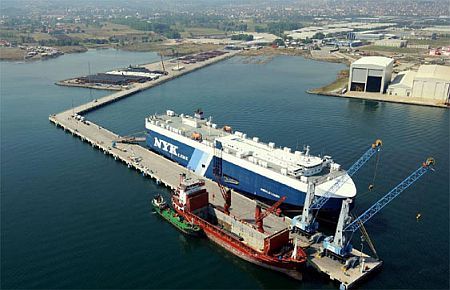 Autoport tavuk mu- otomobil limanı mı? 