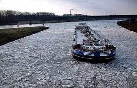 Avrupa'da Nehir taşımacılığı Durdu