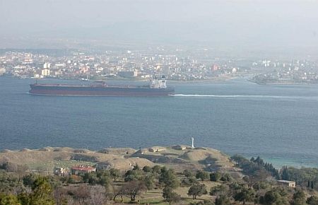 Çanakkale Boğazı Gemi Geçişlerine Kapatıldı