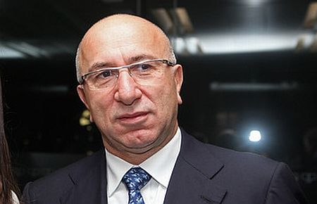 Ciner UCZ?nin yüzde 60?ını 5 ortağa satıyor.