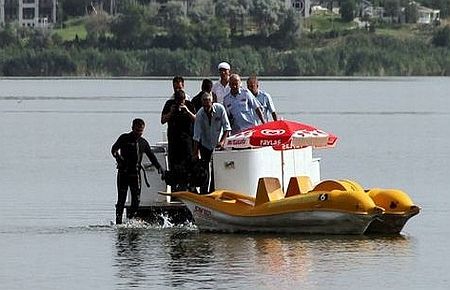 Deniz Bisikletinden Atlayan Genç Boğuldu