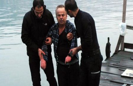 Deniz polisi hayat kurtardı