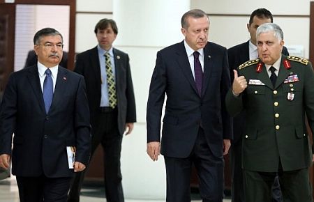  Destek Gemisi Selah'a, İntikal Botu Ares'e