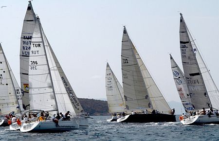  Famous Cup Yelken Yarışları Ertelendi