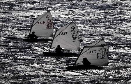 Fırtınaya aldırmadılar 