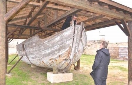 Hurdalıktan Asırlık Tekne Çıktı