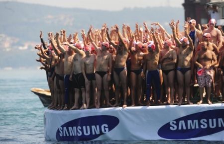 İstanbul Boğazı'nda Yüzme Şenliği Var