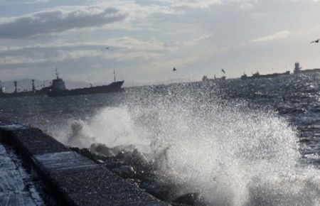 İstanbul'da deniz ulaşımına lodos engeli!