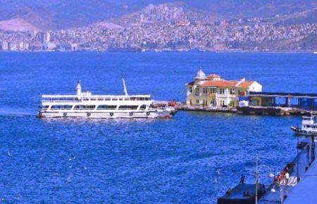 İzmir Körfezi'ne 15 gemilik yeni filo