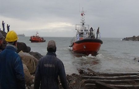 Kılavuzluk hizmet botu denize indi