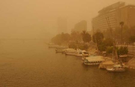 Kum Fırtınası Limanları Kapattı